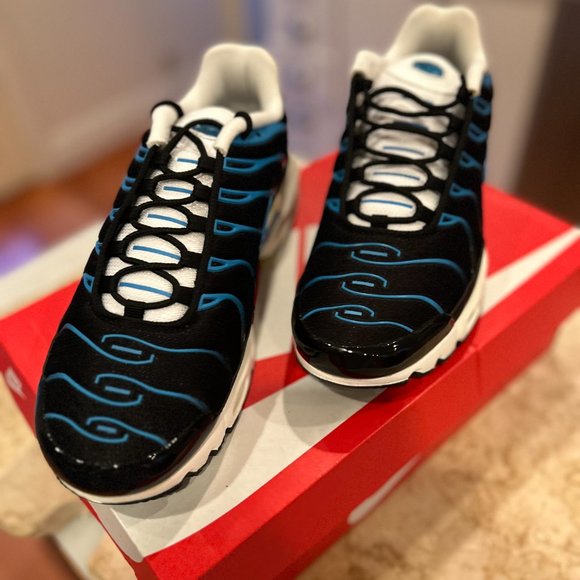 Air Max Plus - Picture 3 of 6